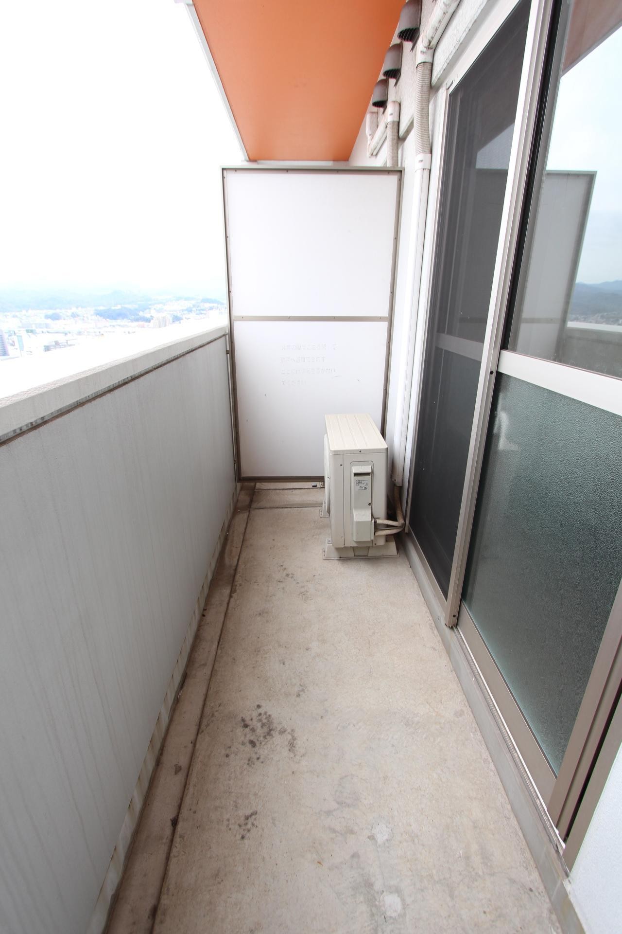 バルコニー　同タイプの別部屋写真です。現況優先となります。