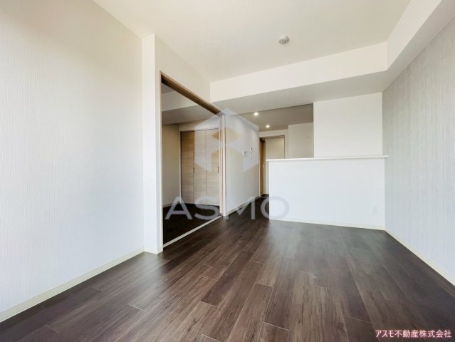 シャルールメゾン桃谷の居間写真