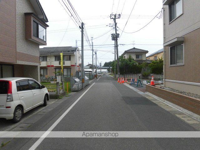 その他　前面道路（その他）まで0m