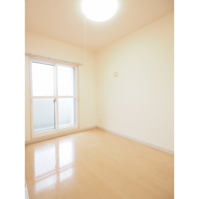 スカイオン本町の居間写真