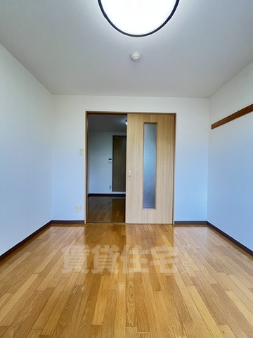 大町PCハイツ1・2号館の居間写真