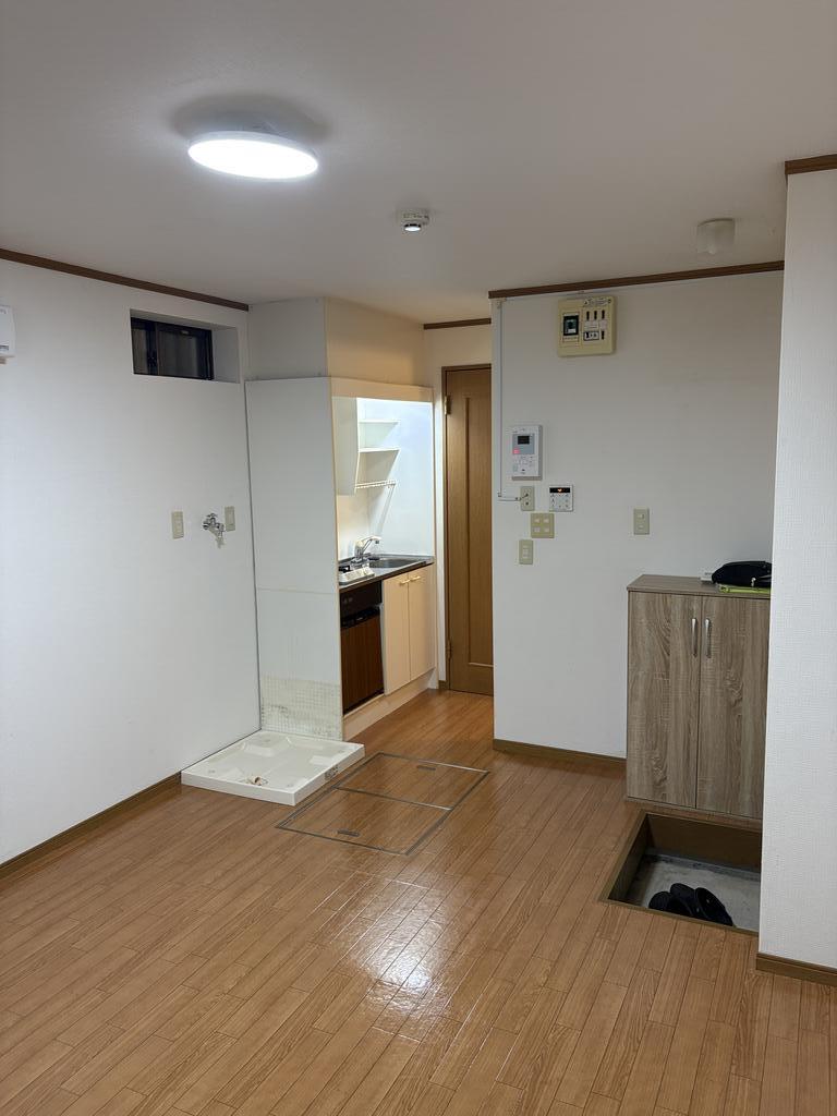 東京メトロ銀座線 稲荷町駅 徒歩3分 3階建 築23年の居間写真