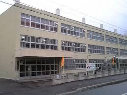 小学校　札幌市立羊丘小学校（小学校）まで931m