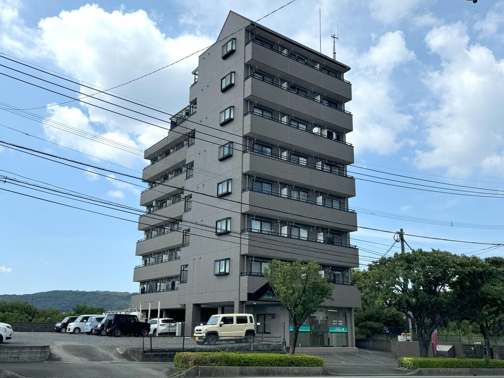メイン石井の外観写真