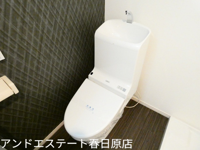 西鉄天神大牟田線 井尻駅 徒歩12分 2階建 築15年のトイレ写真