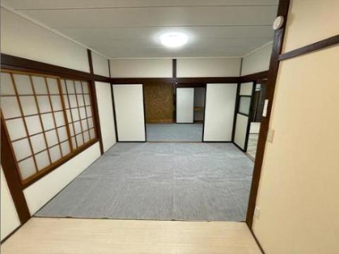 居室・リビング　室内