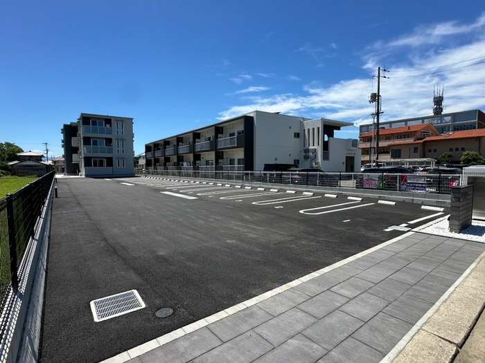 駐車場　駐車場