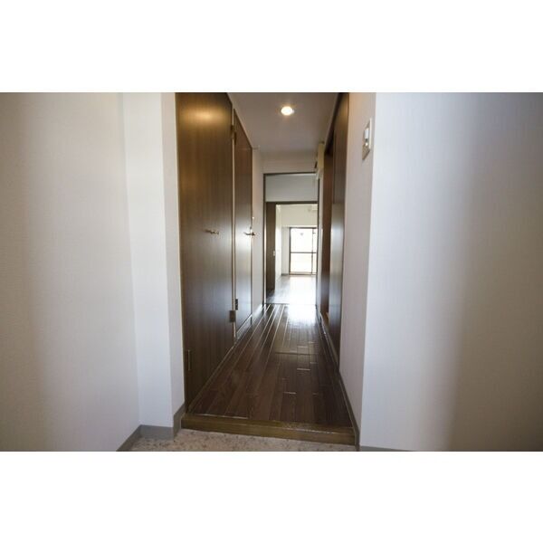 エスタシオン御器所の玄関写真