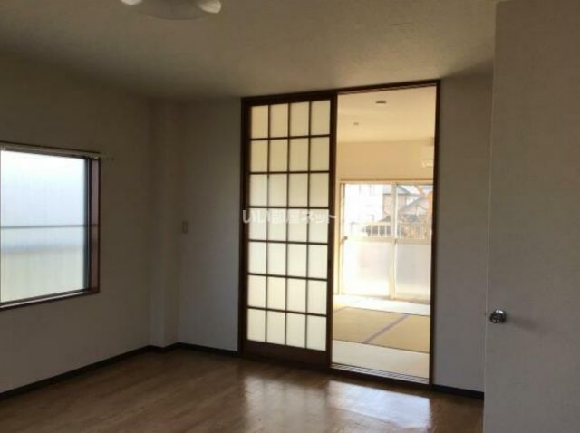 田中ビルの居間写真