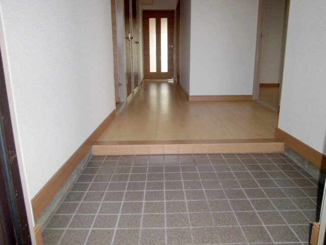 玄関　追い炊き付き