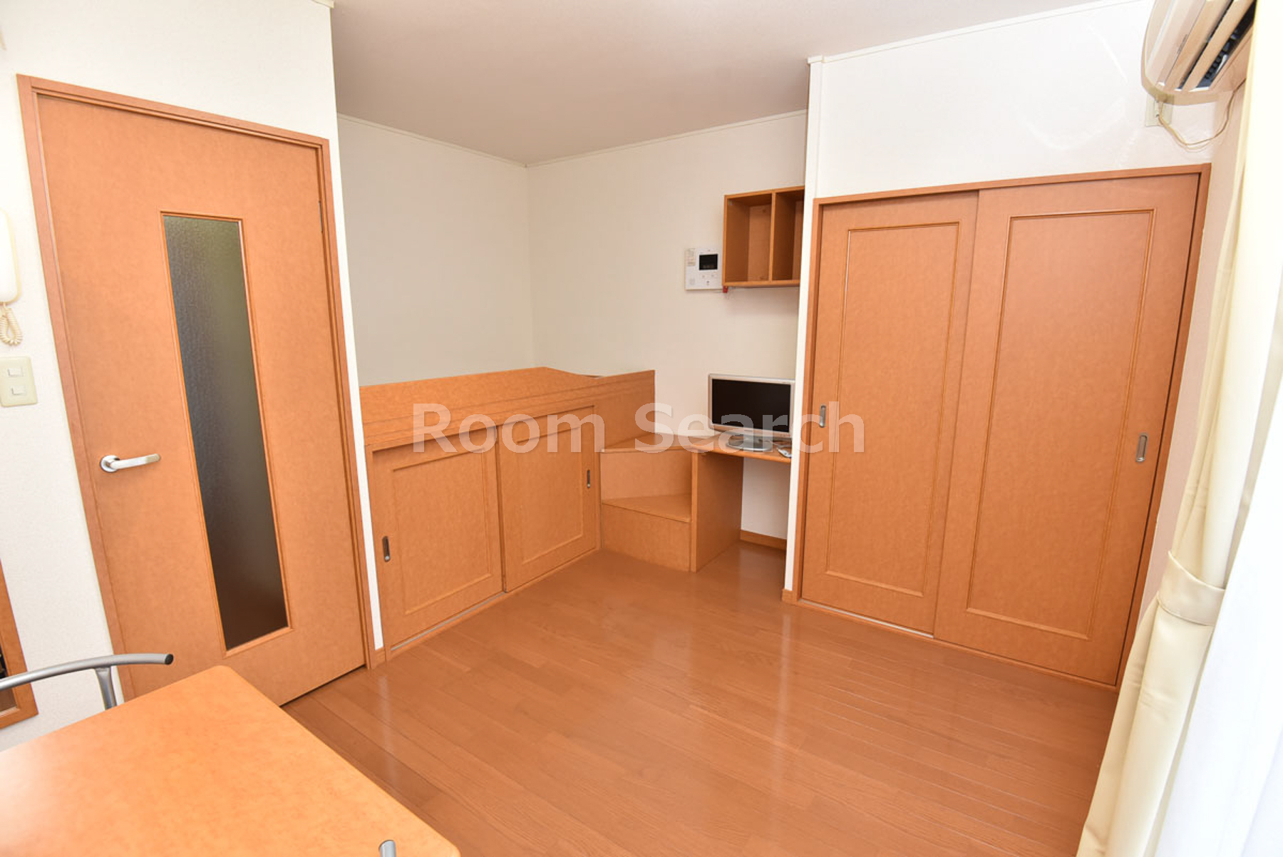 その他部屋・スペース　ベット下収納、階段下収納、机折り畳み式