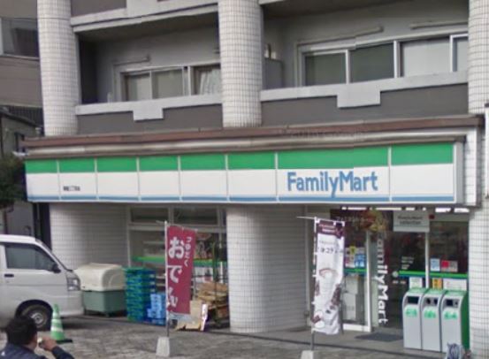 コンビニ　ファミリーマート馬借三丁目店（コンビニ）まで115m