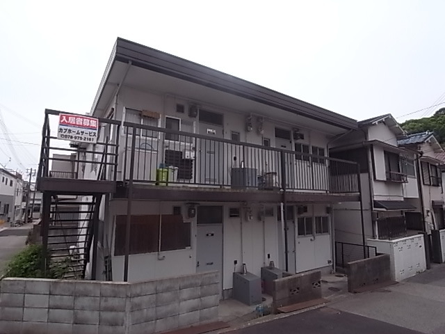 神戸市長田区林山町のアパートの建物外観