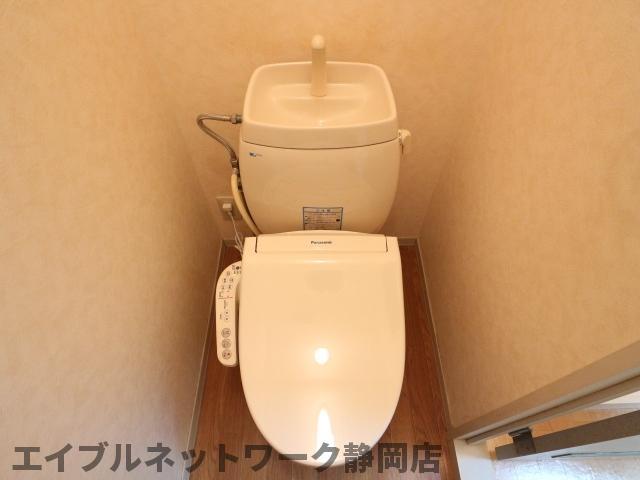 トイレ　トイレもきれいです