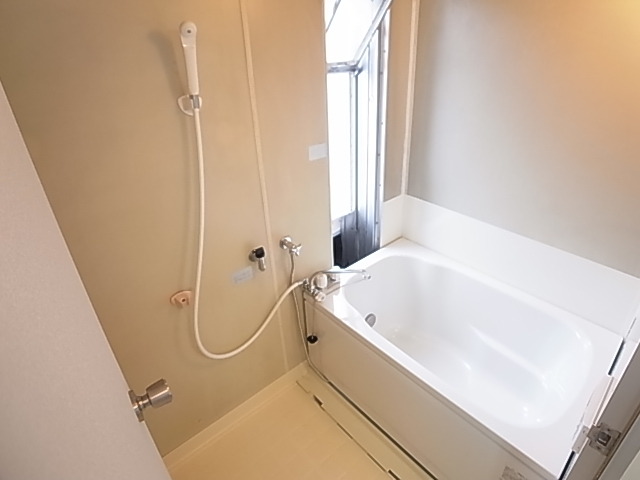 バス・シャワールーム　バスルーム