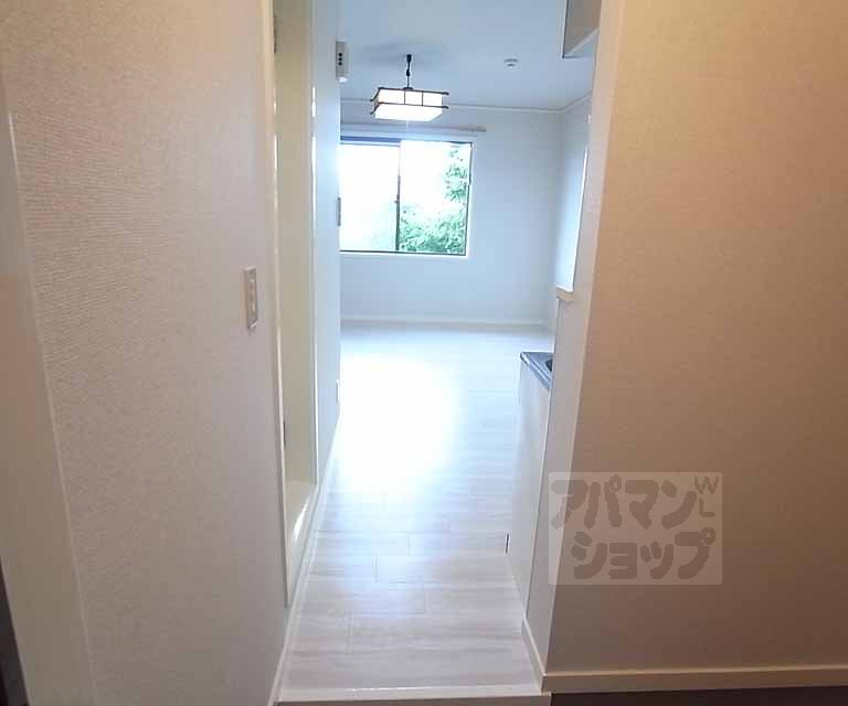 その他部屋・スペース　玄関から廊下