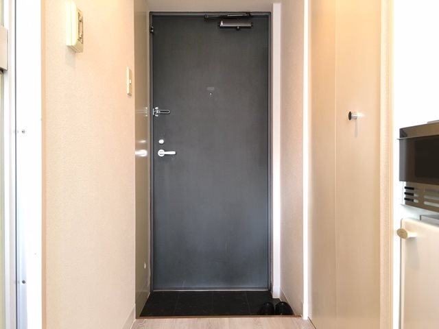 玄関　同建物、他号室参考写真。家具・家電付。