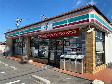 【安城市高棚町のアパートのコンビニ】