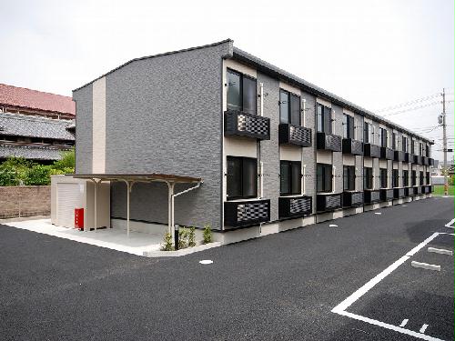 【レオパレス憩いの建物外観】