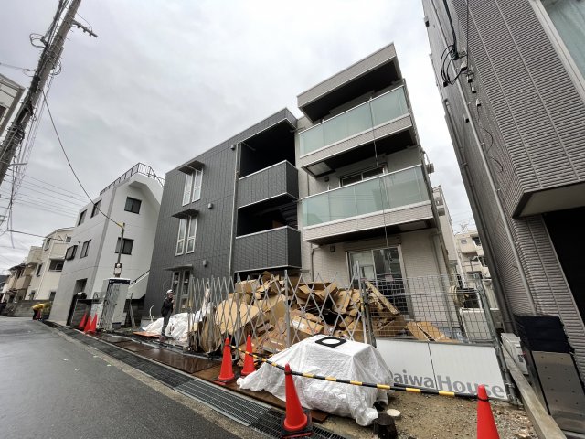 【グレイスコート御影中町の建物外観】