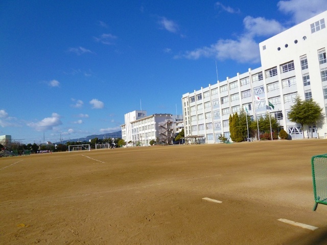 【中川コーポIの小学校】