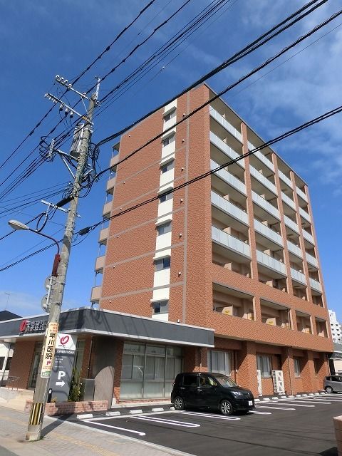 【大牟田市本町のマンションの建物外観】