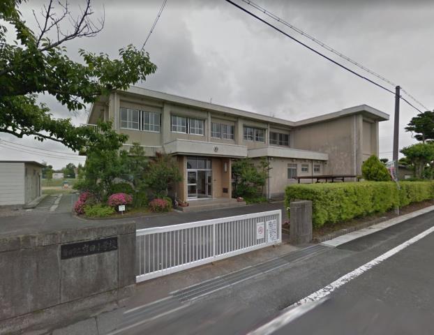 小学校　岩田小学校（小学校）まで667m