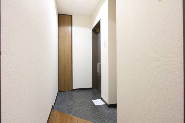 玄関　玄関の間口も広いですね