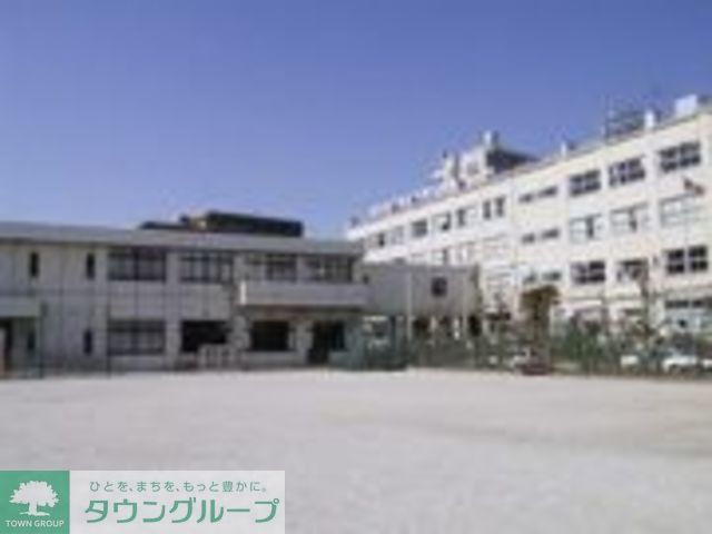 【江戸川区松江のマンションの中学校】