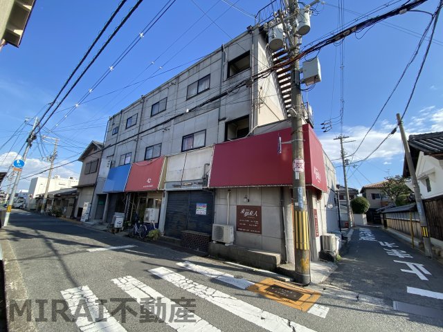 藤井寺市北岡のマンションの建物外観