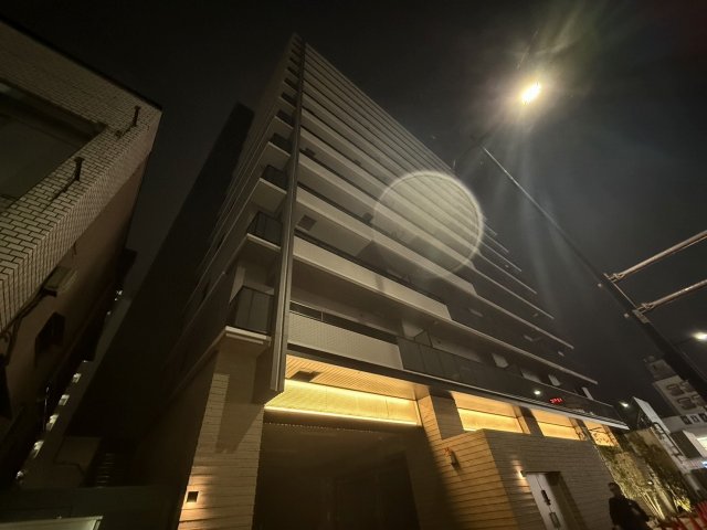 【八王子市八日町のマンションの建物外観】