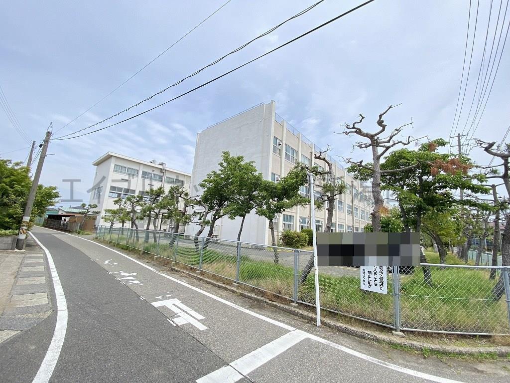 中学校　新潟市立黒埼中学校（中学校）まで3931m