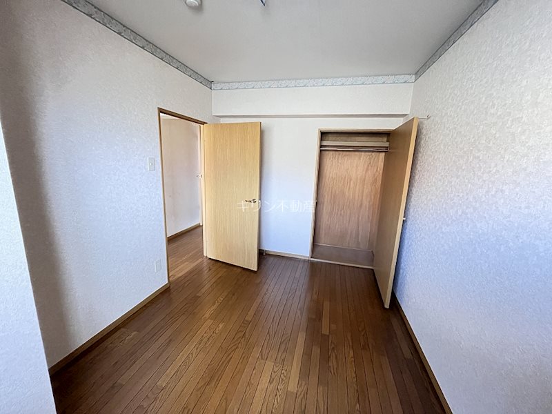 その他部屋・スペース　同建会社同モデル。床材及び建具の色や設備等は実際の室内にてご