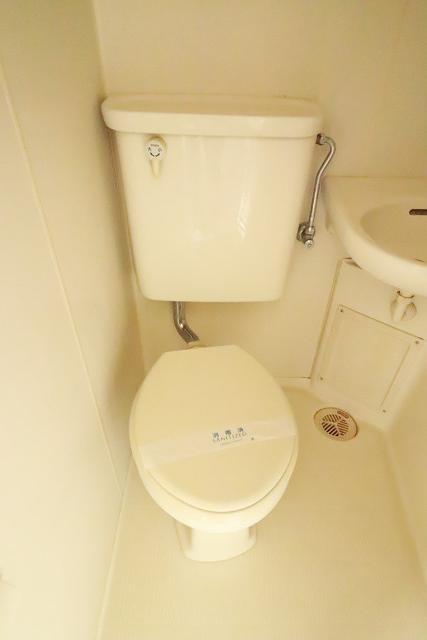 トイレ　トイレ（写真は702号室）