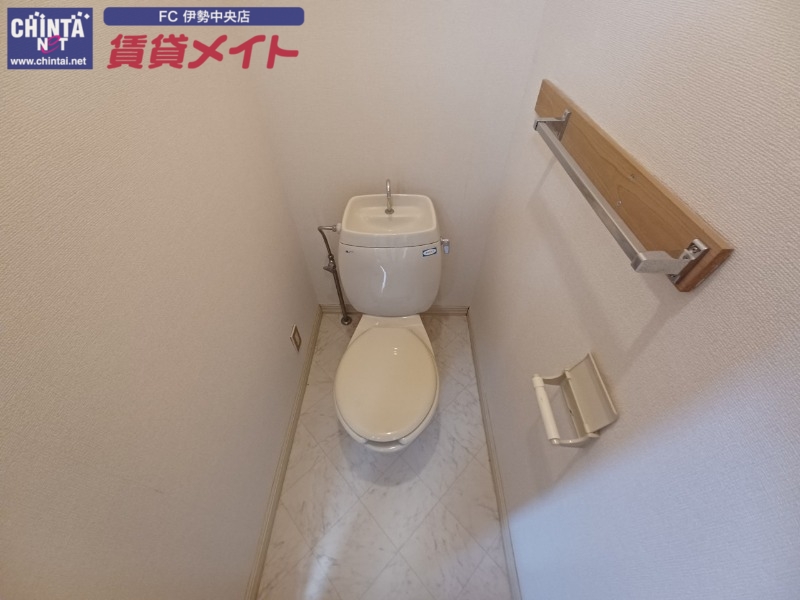 トイレ　同型参考写真