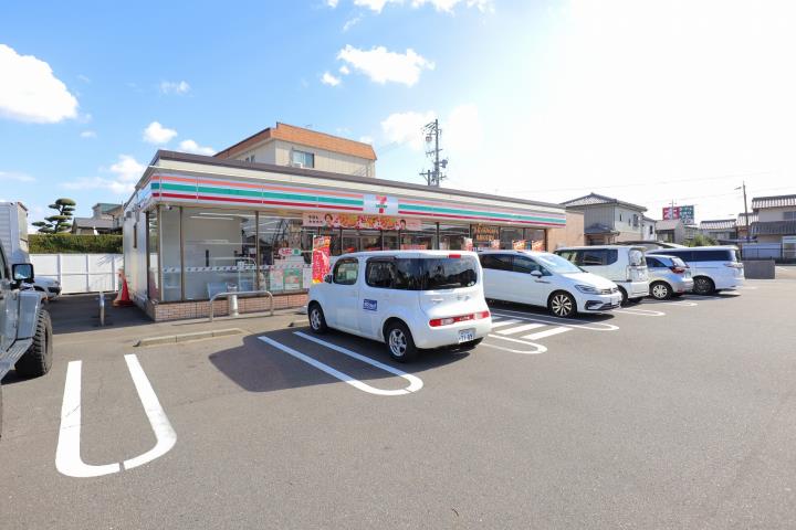 コンビニ　セブン－イレブン岐阜福光西３丁目店（コンビニ）まで547m