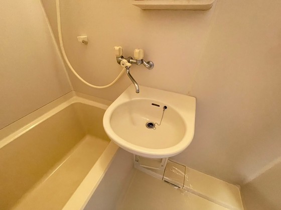 洗面設備　※別部屋の写真です
