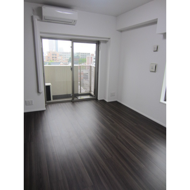 居室・リビング　内観