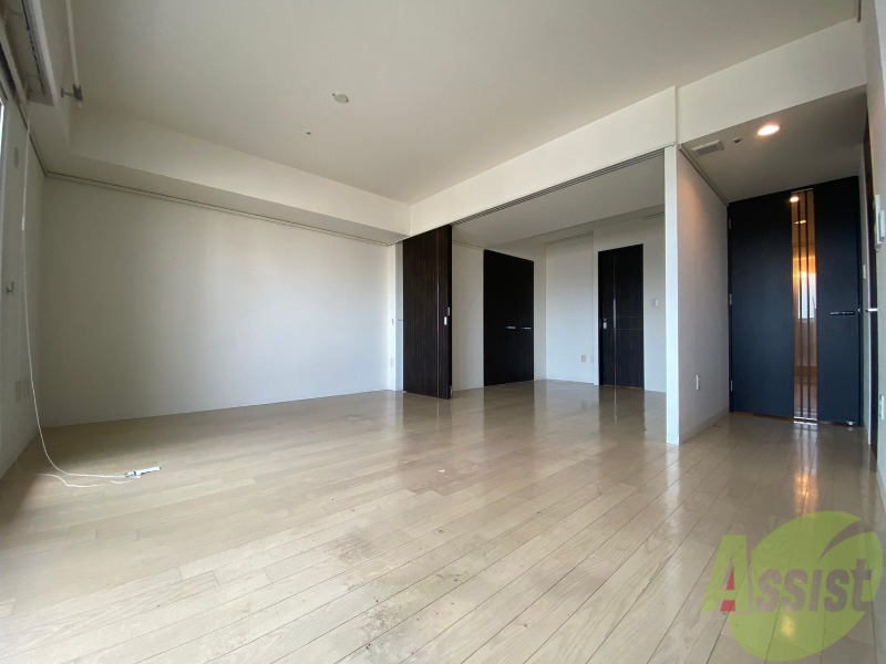 居室・リビング　広くてキレイなお部屋が広がっていて、充実した生活が送れそう。