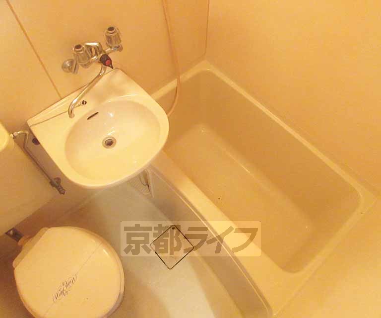 バス・シャワールーム　綺麗なお風呂です！