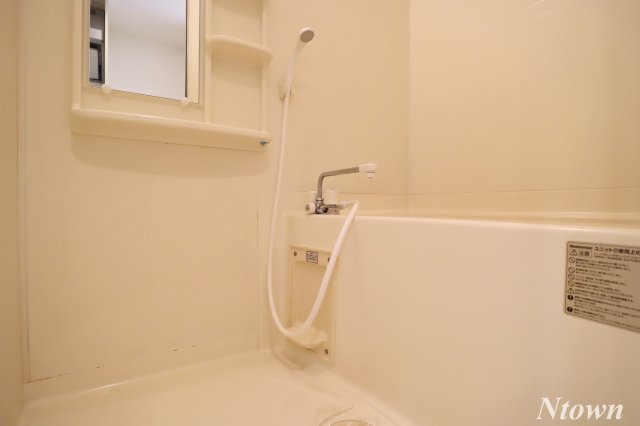 バス・シャワールーム　お風呂で日々の疲れを落としましょう