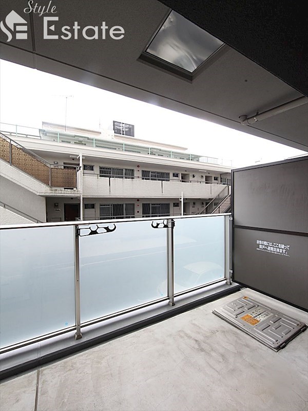 バルコニー　バルコニー