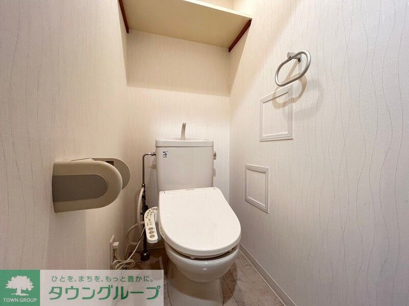 トイレ　＊家具はついておりません。