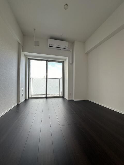 その他部屋・スペース　広くて明るい寝室