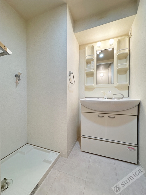 洗面設備　シャンプードレッサー付き・朝シャンもこちらで♪♪