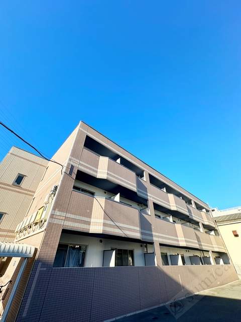 建物外観　鉄骨造の人気マンション＾＾