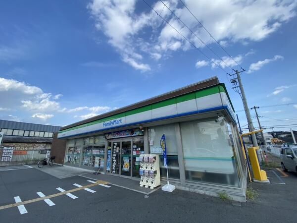 コンビニ　ファミリーマート堺百舌鳥陵南町店（コンビニ）まで457m