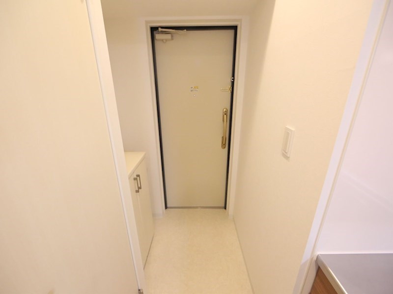 玄関　玄関　シューズボックス付　ダブルロック