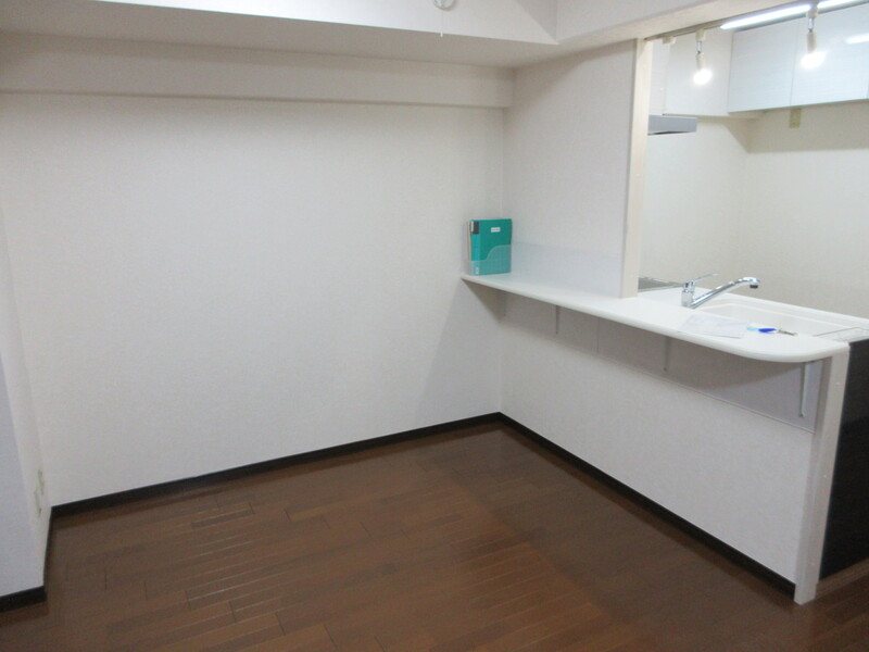 居室・リビング　人気のカウンターキッチンです。