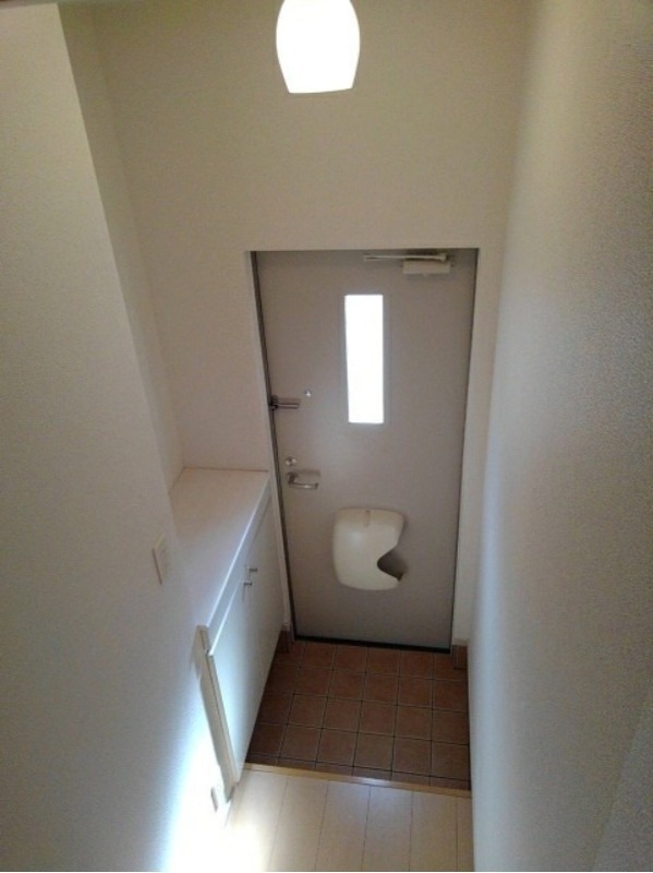 玄関　図面と現状に相違がある場合には現状を優先